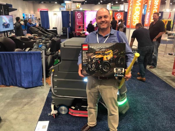Osorio Luz from ZONAMERICA in Uruguay won our booth contest and took home one of two Lego Technic Build Your Own Robot 4×4 Kits!